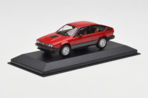 Alfa Romeo Alfetta GTV6 レッド Minichamps 1:43 400120140 メタル - 画像 2/4