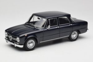 Alfa Romeo Giulia 1300 ブルー Minichamps 1:18 180120905 メタル