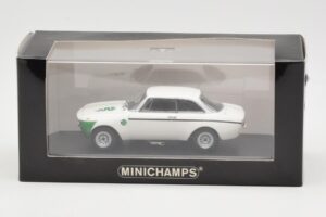 Alfa Romeo Giulia 1300 GTA Junior ホワイト Minichamps 1:43 400120601 メタル - 画像 3/3