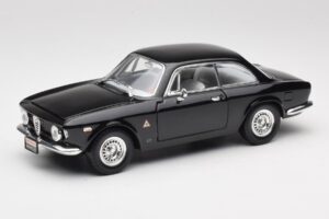Alfa Romeo Giulia Sprint GTA ブラック Road Signature 1:18 92348 メタル