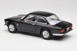 Alfa Romeo Giulia Sprint GTA ブラック Road Signature 1:18 92348 メタル - 画像 7/8