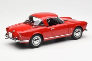 Alfa Romeo Giulietta 1300 Spider レッド AUTOart 1:18 70157 メタル - 画像 3/8