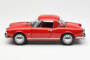 Alfa Romeo Giulietta 1300 Spider レッド AUTOart 1:18 70157 メタル - 画像 4/8