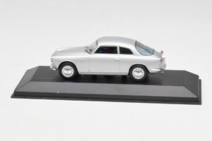 Alfa Romeo Giulietta Sprint シルバー Minichamps 1:43 400120400 メタル