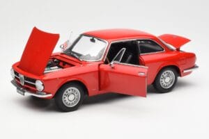 Alfa Romeo GT 1300 Junior LHD レッド AUTOart 1:18 70131 メタル - 画像 2/8