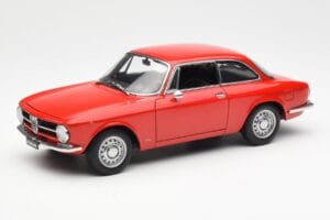 Alfa Romeo GT 1300 Junior LHD レッド AUTOart 1:18 70131 メタル