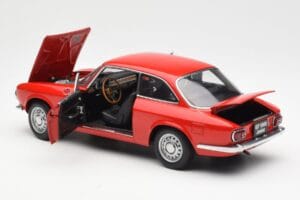 Alfa Romeo GT 1300 Junior LHD レッド AUTOart 1:18 70131 メタル - 画像 5/8
