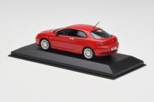 Alfa Romeo GT アルファレッド Minichamps 1:43 400120321 メタル - 画像 3/4
