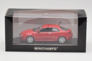 Alfa Romeo GT アルファレッド Minichamps 1:43 400120321 メタル - 画像 4/4