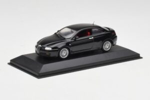 Alfa Romeo GT ブラック Minichamps 1:43 400120320 メタル - 画像 2/4