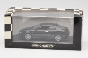 Alfa Romeo GT ブラック Minichamps 1:43 400120320 メタル - 画像 4/4