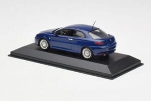 Alfa Romeo GT Dark Blue Metallic Minichamps 1:43 400120326 メタル - 画像 3/4