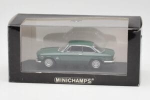 Alfa Romeo Giulia GTA 1300 Junior グリーン Minichamps 1:43 ALFA010 メタル - 画像 4/4
