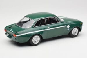 Alfa Romeo GTA 1300 Junior グリーン Minichamps 1:18 155120022 メタル - 画像 2/6