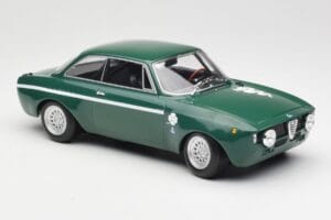 Alfa Romeo GTA 1300 Junior グリーン Minichamps 1:18 155120022 メタル - 画像 4/6