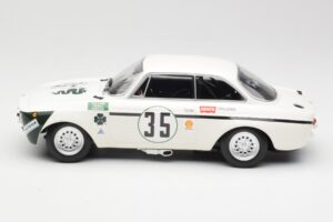 Alfa Romeo GTA 1300 Junior #35 C. Colzani / Pooky / G. Venturi 4 Hours of Jarama 1972 Minichamps 1:18 155721235 メタル - 画像 3/6