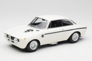 Alfa Romeo GTA 1300 Junior ホワイト Minichamps 1:18 155120021 メタル