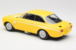 Alfa Romeo GTA 1300 Junior イエロー Minichamps 1:18 155120024 メタル - 画像 4/6