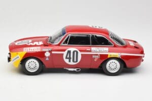 Alfa Romeo GTA 1300 #83 Autodelta C. Facetti / S. Truci 24 Hours of Spa 1972 Minichamps 1:18 155722283 メタル - 画像 3/6