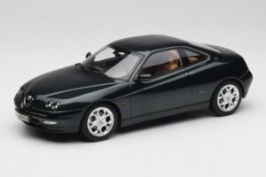 Alfa Romeo GTV 916 Coventry Green Metallic Norev 1:18 187842 メタル