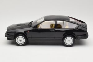 Alfa Romeo GTV6 2.5 ブラック Laudoracing-Models 1:18 LM110C メタル - 画像 3/6