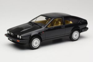 Alfa Romeo GTV6 2.5 ブラック Laudoracing-Models 1:18 LM110C メタル