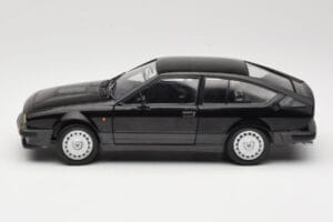 Alfa Romeo GTV6 ブラック Solido 1:18 S1802302 メタル - 画像 4/8