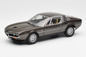 Alfa Romeo Montreal ブラウンメタリック AUTOart 1:18 70173 メタル