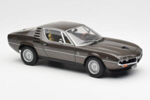 Alfa Romeo Montreal ブラウンメタリック AUTOart 1:18 70173 メタル - 画像 6/8