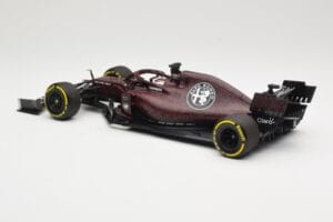 Alfa Romeo Racing C38 #7 K. Raikkonen Valentine's Day Livery Shakedown Fiorano 14th February 2019 Minichamps 1:18 110199907 メ - 画像 5/6