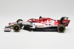 Alfa Romeo Racing C39 #7 K. Raikkonen Austrian GP 2020 Minichamps 1:18 110200107 メタル - 画像 3/5