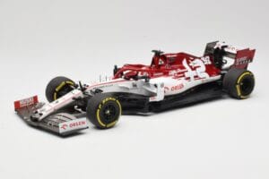 Alfa Romeo Racing C39 #99 A. Giovinazzi Austrian GP 2020 Minichamps 1:18 110200199 メタル