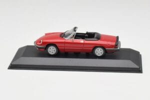 Alfa Romeo Spider 2000 アルファ レッド Minichamps 1:43 436120760 メタル