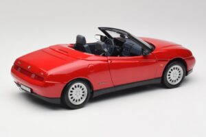 Alfa Romeo Spider 916 アルファレッド Maisto 1:18 50278 メタル - 画像 3/8