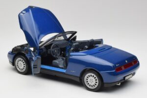 Alfa Romeo Spider 916 ペリウィンクルブルー Maisto 1:18 50308 メタル - 画像 4/7