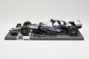 AlphaTauri AT03 #22 Y. Tsunoda Bahrain GP 2022 Minichamps 1:18 117220122 メタル