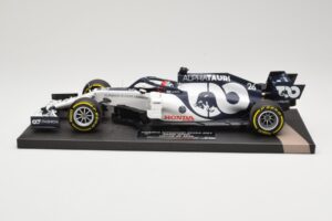 AlphaTauri Honda AT01 #26 D. Kvyat Italian GP 2020 Minichamps 1:18 117200826 メタル