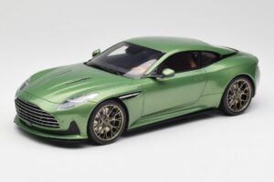 Aston Martin DB12 グリーン GT Spirit 1:18 GT466 レジン