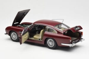 Aston Martin DB5 Dubonnet レッド AUTOart 1:18 70213 メタル - 画像 5/8