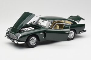 Aston Martin DB5 RHD グリーン AUTOart 1:18 70024 メタル - 画像 2/8