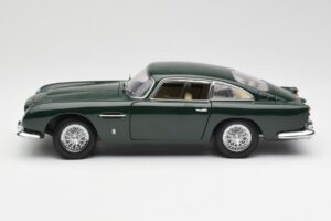 Aston Martin DB5 RHD グリーン AUTOart 1:18 70024 メタル - 画像 4/8