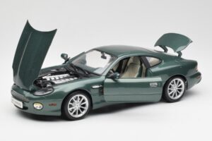 Aston Martin DB7 Vantage グリーン Maisto 1:18 36880 メタル - 画像 2/8