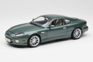 Aston Martin DB7 Vantage グリーン Maisto 1:18 36880 メタル