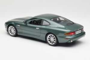 Aston Martin DB7 Vantage グリーン Maisto 1:18 36880 メタル - 画像 7/8