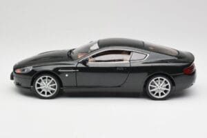 Aston Martin DB9 ブラック Solido 1:18 15025600 メタル - 画像 4/8