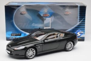 Aston Martin DB9 ブラック Solido 1:18 15025600 メタル - 画像 8/8