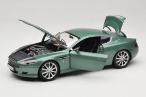 Aston Martin DB9 グリーン Minichamps 1:18 150137322 メタル - 画像 2/8