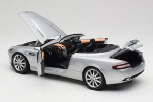 Aston Martin DB9 Volante シルバー Minichamps 1:18 150137334 メタル - 画像 5/8