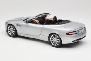 Aston Martin DB9 Volante シルバー Minichamps 1:18 150137334 メタル - 画像 7/8