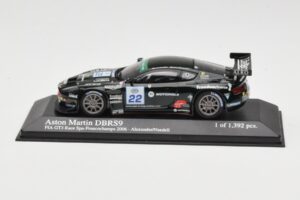 Aston Martin DBRS9 #22 Barwell Motorsport A. Needell FIA GT3 European Championship Spa 2006 Minichamps 1:43 400061322 メタル